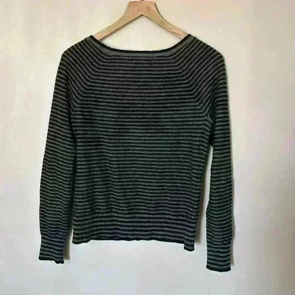 Aqua cashmere sweater - Picture 6 of 9